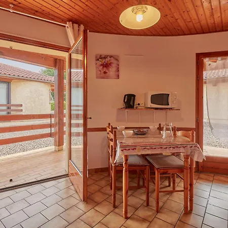 T2 à Avec Animaux Admis, Terrasse Privée - Fr-1-841-20 Appartamento *